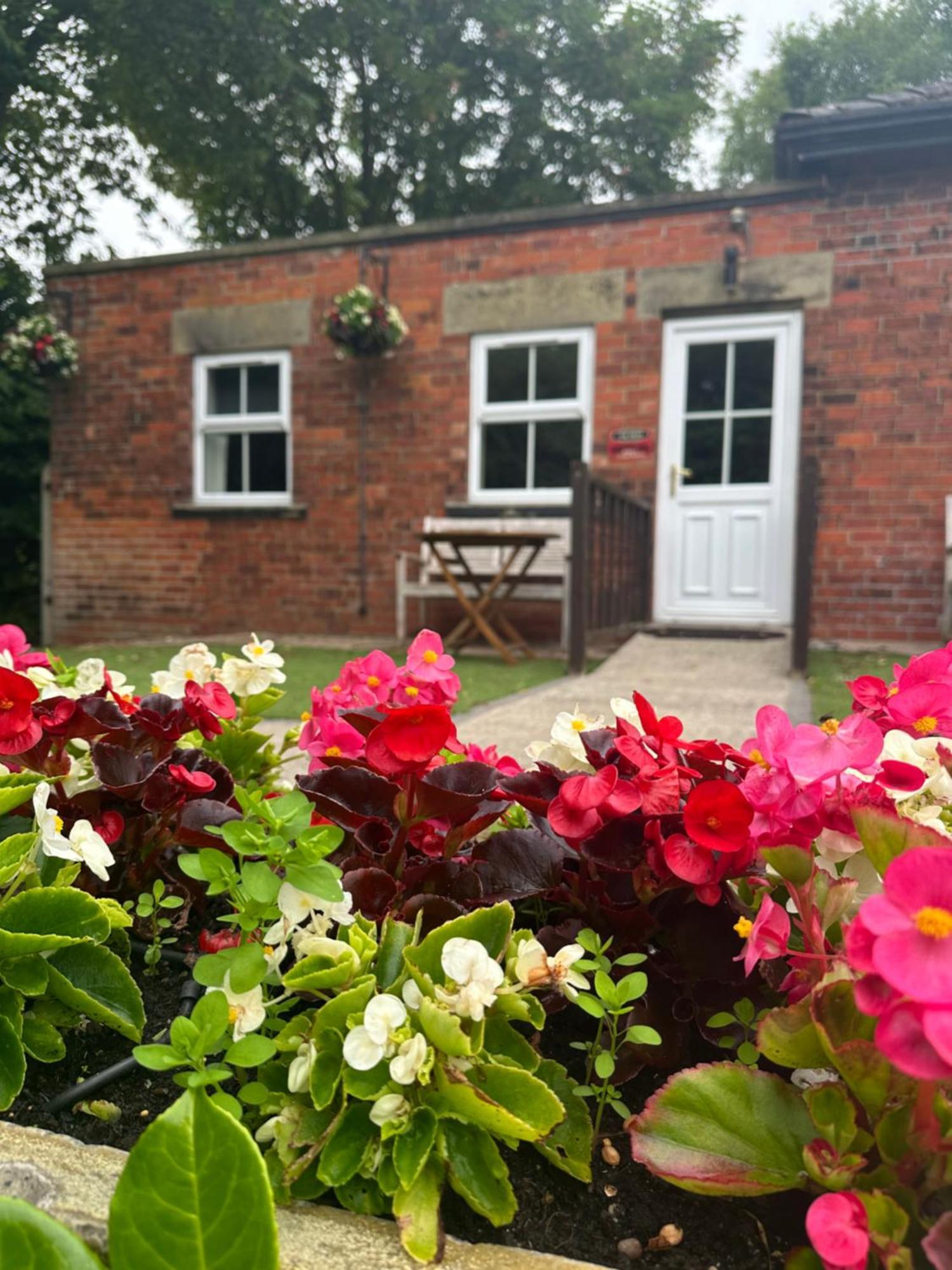 Station House Holiday Cottages, Exclusively For Grown Ups, Thornton Dale Pickering Exterior foto